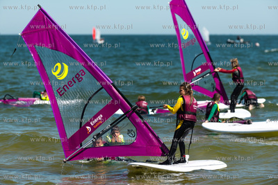 Plaza w Sopocie, przy Sopockim Klubie Zeglarskim. Briefing...