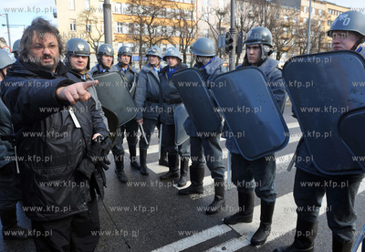 Realizacja filmu Czarny Czwartek na rogu ul. 10 Lutego...