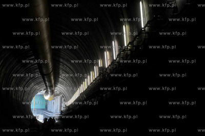 Zwiedzanie 400 m tunelu wierconego przez maszyne TBM...