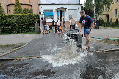 Zalany Gdańsk po intensywnych opadach deszczu. Wylewanie...
