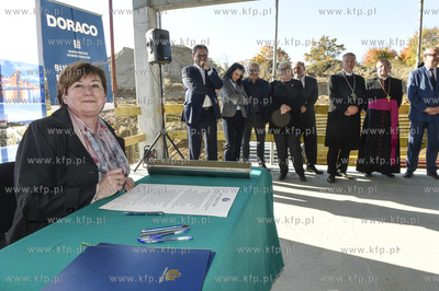 Uroczyste wmurowanie aktu erekcyjnego pod nowy budynek...