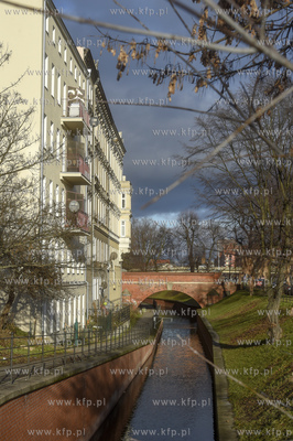 Biskupia Górka w Gdańsku. ul. Zaroślak i kanał...