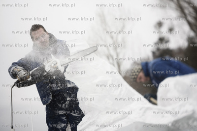 Gdynia. Bulwar nadmorski. II Festiwal Rzezb Lodowych.
07.02.2010
fot....