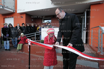 Uroczystosc przekazania kluczy nowym mieszkancom kamienic...