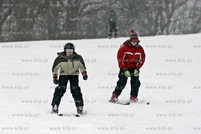 Stok narciarski w Paczoskowie - Kosowie.
01.04.2013
fot....
