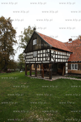 Dom podcieniowy we wsi Cyganek na Zulawach.
13.10.2013
fot....