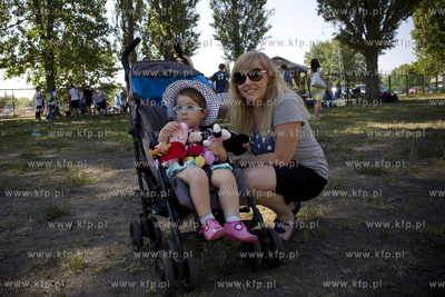 Gdansk Zaspa. Pilkarski turniej dzikich druzyn Do przerwy...