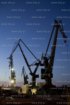 Dzwigi w stoczni Remontowej Nauta S.A. w Gdańsku.
11.06.2015
fot....