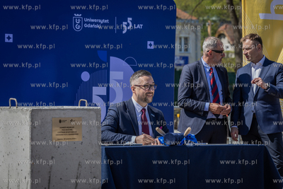 Wmurowanie kamienia węgielnego pod Centrum Sportu....