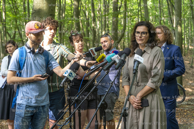 Sopot, okolice Sanatorium Leśnik. Konferencja prasowa...