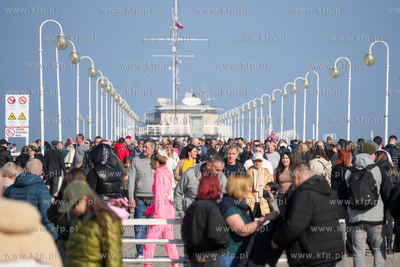 Pierwsze ciepłe, wiosenne dni przyciągneł na sopockie...