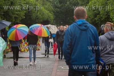 Deszczowe wakacje w Sopocie. 9.07.2019 / fot. Anna...
