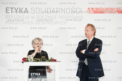 Gdansk. Dwor Artusa. Spotkanie pt Etyka solidarnosci...