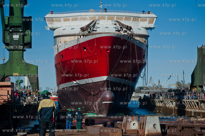 Stocznia Gdansk. Pochylnia B1. Wodowanie promu pasazersko-samochodowego...