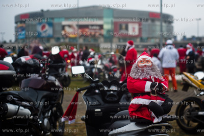 Gdanskl. Plac Dwoch MIast. Parkin pod Ergo Arena. XI...