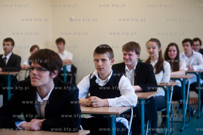 Gimnazjum nr 48 w Gdansku. Egzamin gimnazjalny.
23.04.2014
fot....