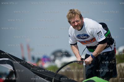 Chalupy. Piosenkarz Pawel Stasiak, gosc zawodow Ford...