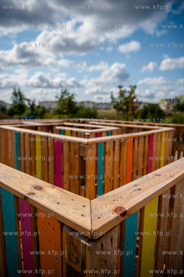 Gdansk. Ujescisko. Nowo powstaly Ekologiczny plac zabaw...