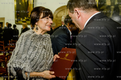 Gdansk. Ratusz Glownomiejski. Uroczystosc wreczenia...