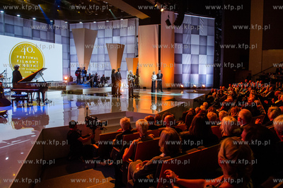 Gdynia. Teatr Muzyczny. Uroczysta Gala Otwarcia 40...