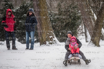 Gdańsk. Niedzielny, mroźny i śnieżny spacer po...