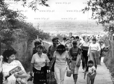 Powrót z plaży na gdanskich Stogach. 14.07.1983 odb_2021_06_13...