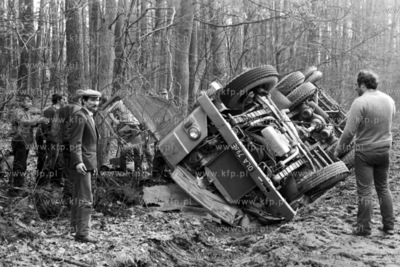 Wypadek na szosie Kwidzyn - Sztum. Na łuku jezdni...