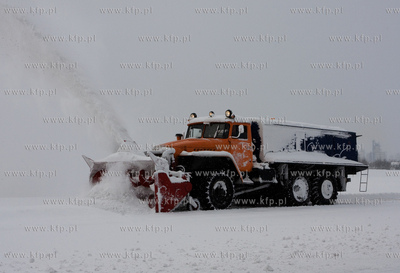Gdansk, Rebiechowo. Nz Akcja Zima. Odsiezanie drogi...