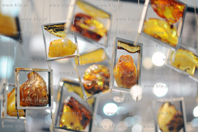 Amberif 2010. 17. Miedzynarodowe Targi Bursztynu, Bizuterii...