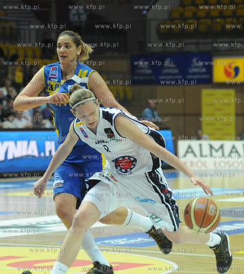 Hala Sportowo - Widowiskowa w Gdyni. Druzyna koszykarek...