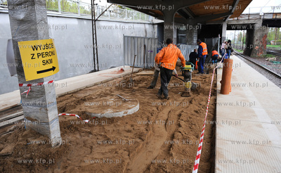 Sopot Wyscigi. Remont przystanku Szybkiej Kolei Miejskiej.
13.05.2010
fot....