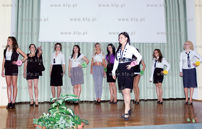 Wybory Miss Akademi Marynarki Wojennej w Gdyni. 26.11.2010...