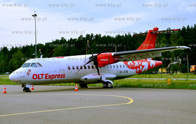 Plyta postojowa Portu Lotniczego im Lecha Walesy Gdansk...