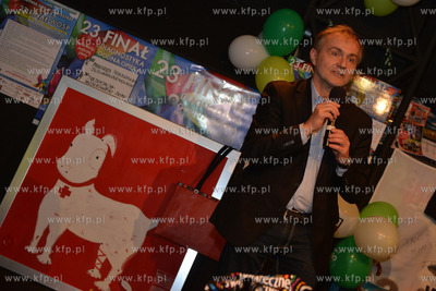 23 final WOSP w Gdyni. Licytacja prowadzona przez przez...