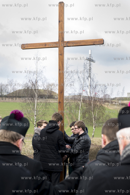 Droga Krzyzowa na Gorze Jana Paw  a II w Pelplinie...