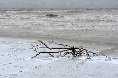 Sopot. Wichura i sniezyca w Sopocie. 05.01.2017 fot....