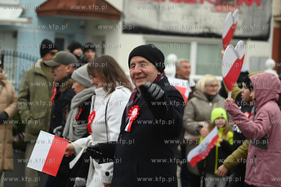 Rumia. Parada z okazji 106. rocznicy odzyskania niepodleg?o?ci...