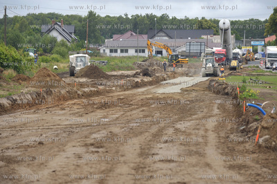 Budowa trasy WZ na ul. Kartuskiej w okolicach skrzyzowanie...