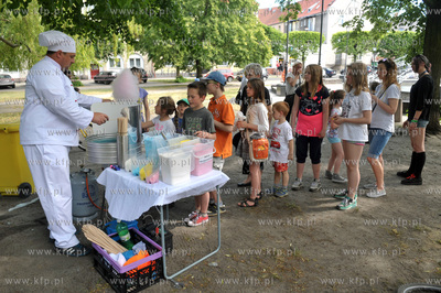 Gdansk Dolny Wrzeszcz. Festyn na placu Jozefa Wybickiego...