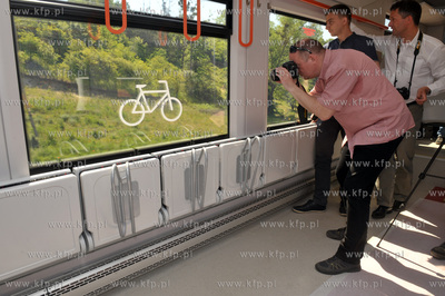 Pierwszy probny przejazd z pasazerami i i prezentacja...