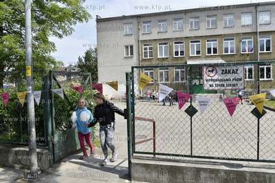 Festyn w ramach Dni Sąsiadów na terenie Szkoły Podstawowej...