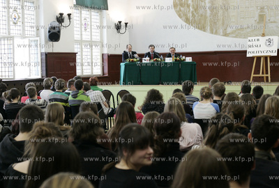 Gdansk. Liceum ogolnoksztalcace nr III. Debata Metropolitarna...