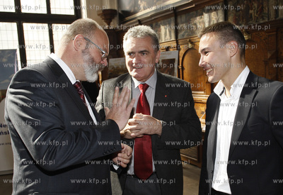 Gdansk. Dwor Artusa. Konferencja poswiecona 145-leciu...