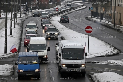 Gdansk. Trakt sw. Wojciecha. Protest kierowcow samochodow...