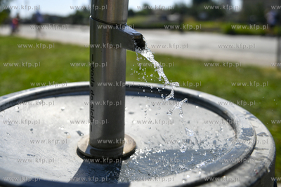 Poidełko - zdrój wodny na ul. Karpiej.  10.07.2024...