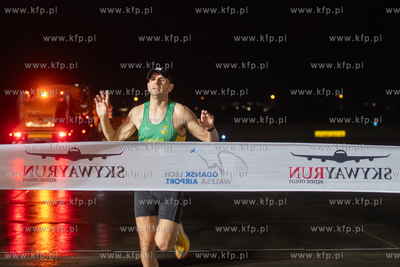 Skywayrun Airport Gdańsk 5-kilometrowy bieg po płycie...