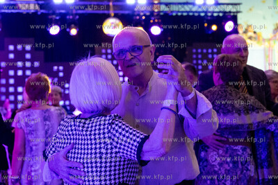 Port Lotniczy Gdańsk im. Lecha Wałęsy. Bal seniora...