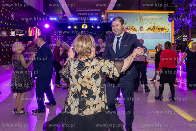 Port Lotniczy Gdańsk im. Lecha Wałęsy. Bal seniora...