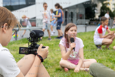 Kinowe wakacje w Gdyni. Nz. Plan filmowy  podczas warsztatów...