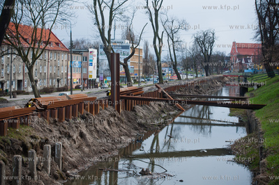 Gdansk. Remont i modernizacja kanalu Raduni. Na odcinku...